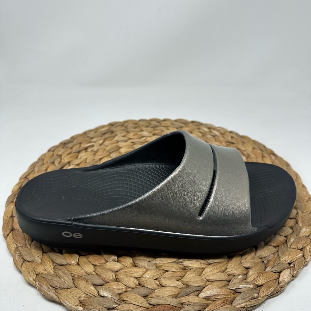 Oofos Ooahh Luxe Sandals Slide Gold Black Size 9 Men's, 11 Women's